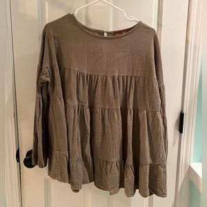 NWOT swingy long-sleeve top